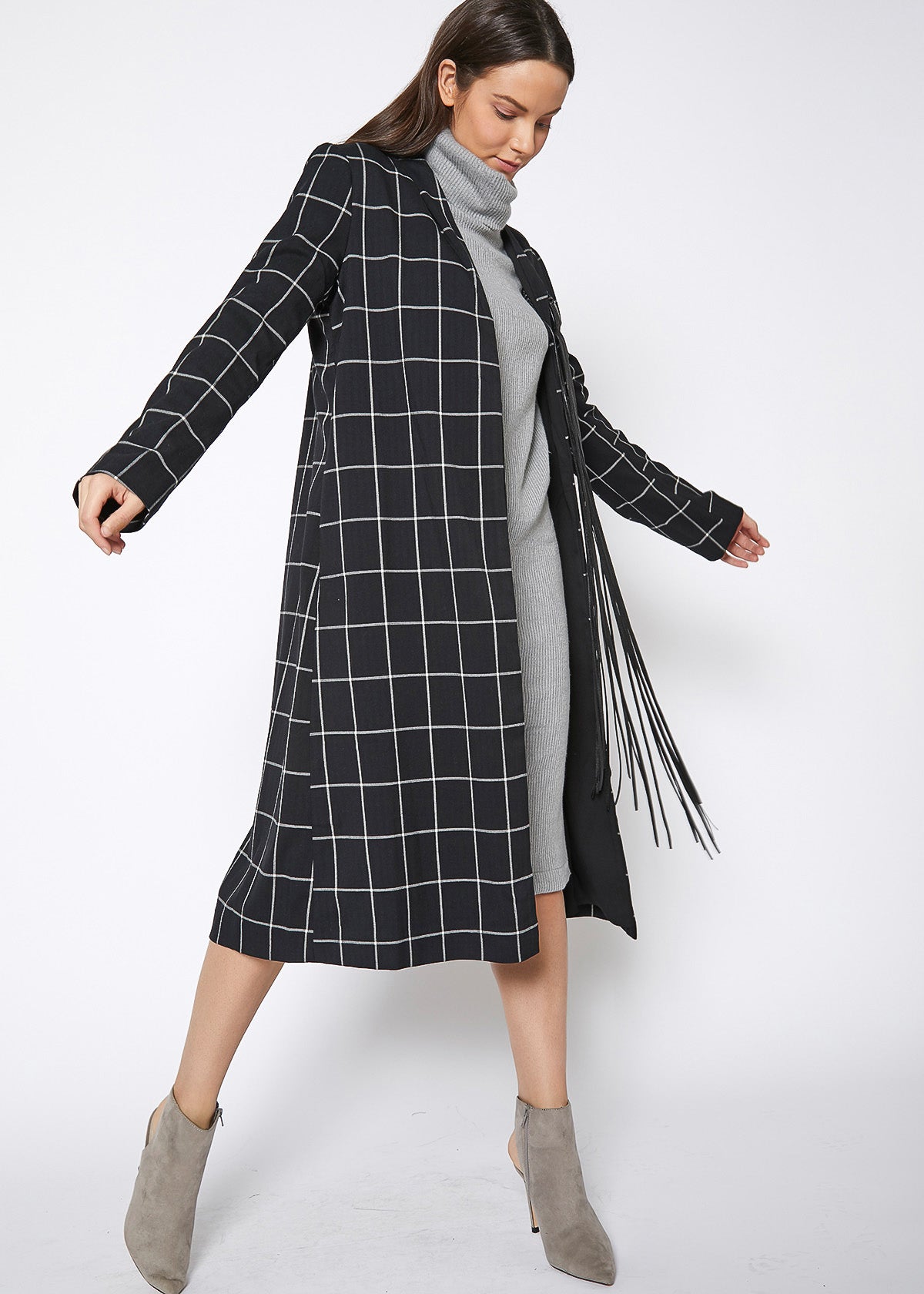 Linden Gray™ - Women's Minimalist Grid Longline Black Coat