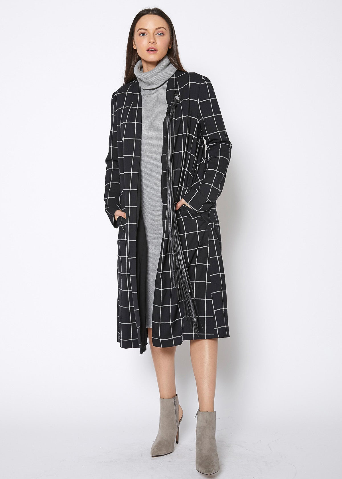 Linden Gray™ - Women's Minimalist Grid Longline Black Coat