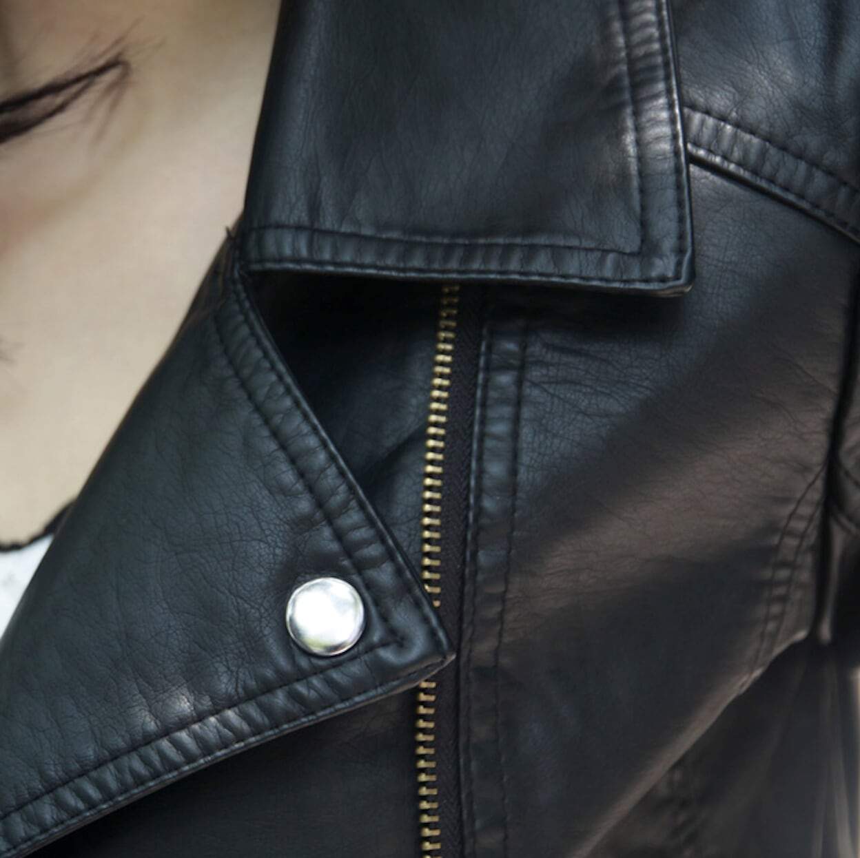 Midnight Edge™ - Women’s Cropped Vegan Black Leather Jacket