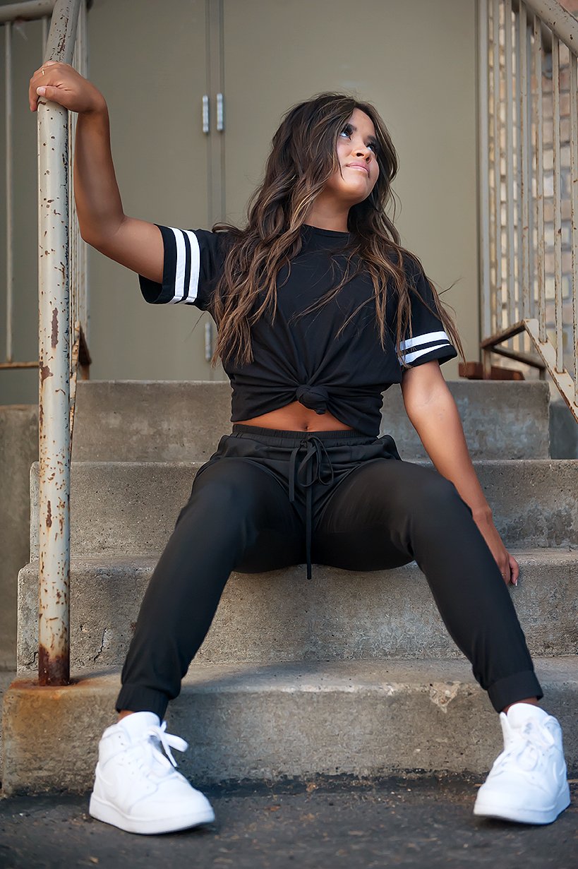 DT UPTOWN™ - Lightweight Joggers in Black