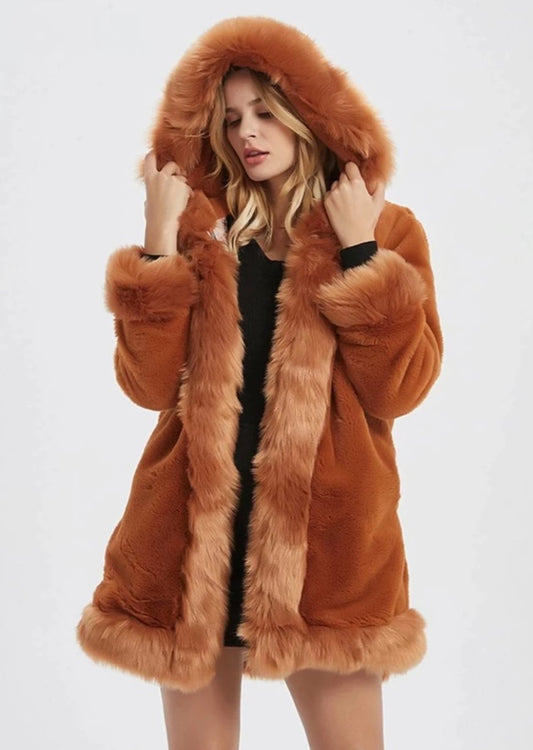 Ivory Ember™ - Women’s Hooded Faux Fur Collar Coat